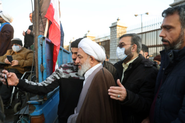 تجمع مقابل مجلس شورای اسلامی