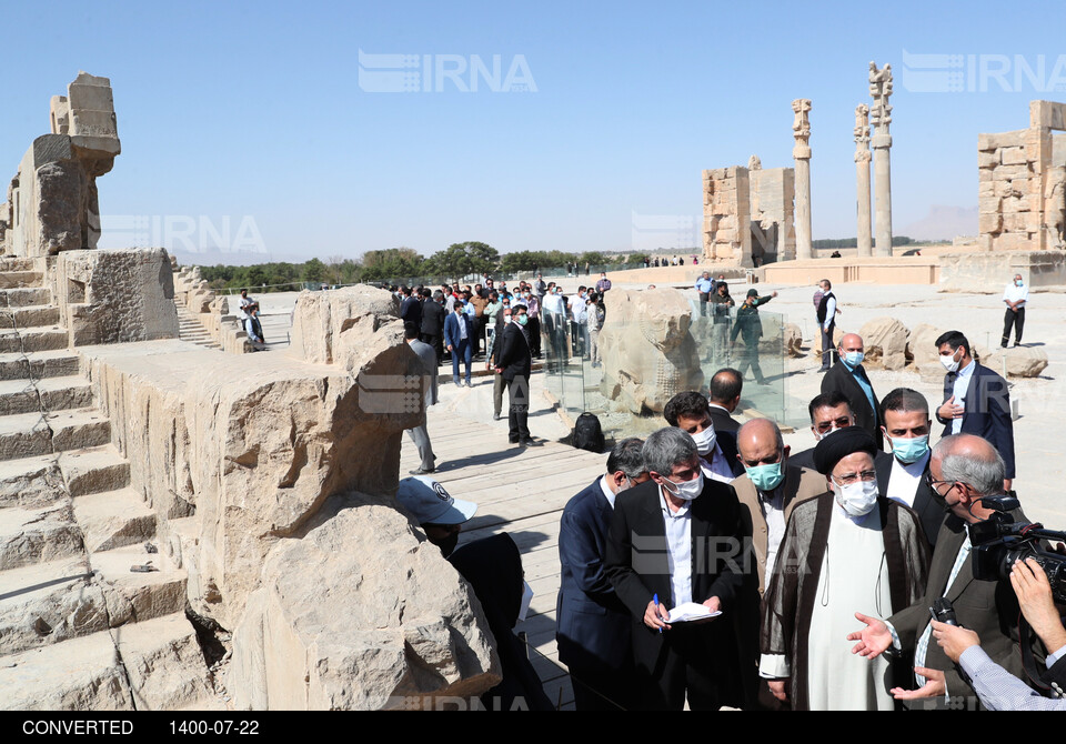 سفر رئیس جمهوری به استان فارس - بازدید از مجموعه تاریخی تخت جمشید