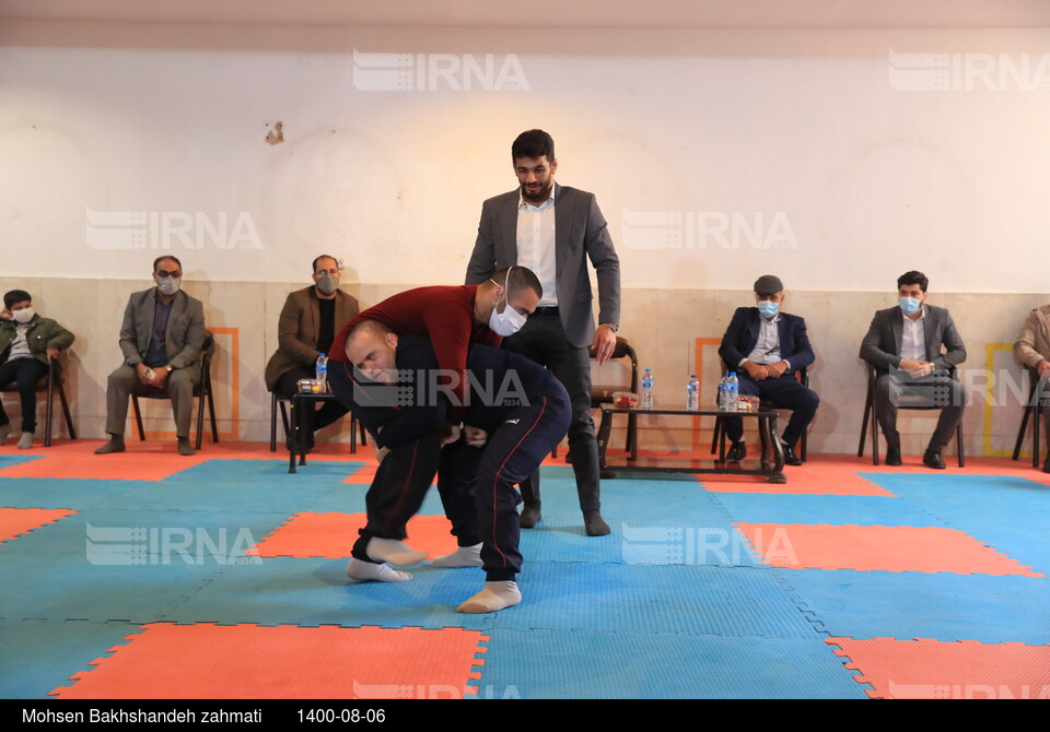 حضور قهرمان المپیک و جهان در جمع معلولان ذهنی مشهد