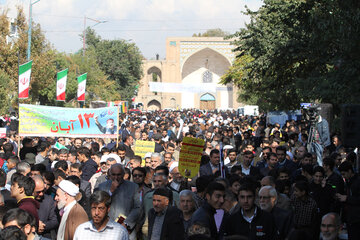 راهپیمایی ۱۳ آبان ماه در قزوین