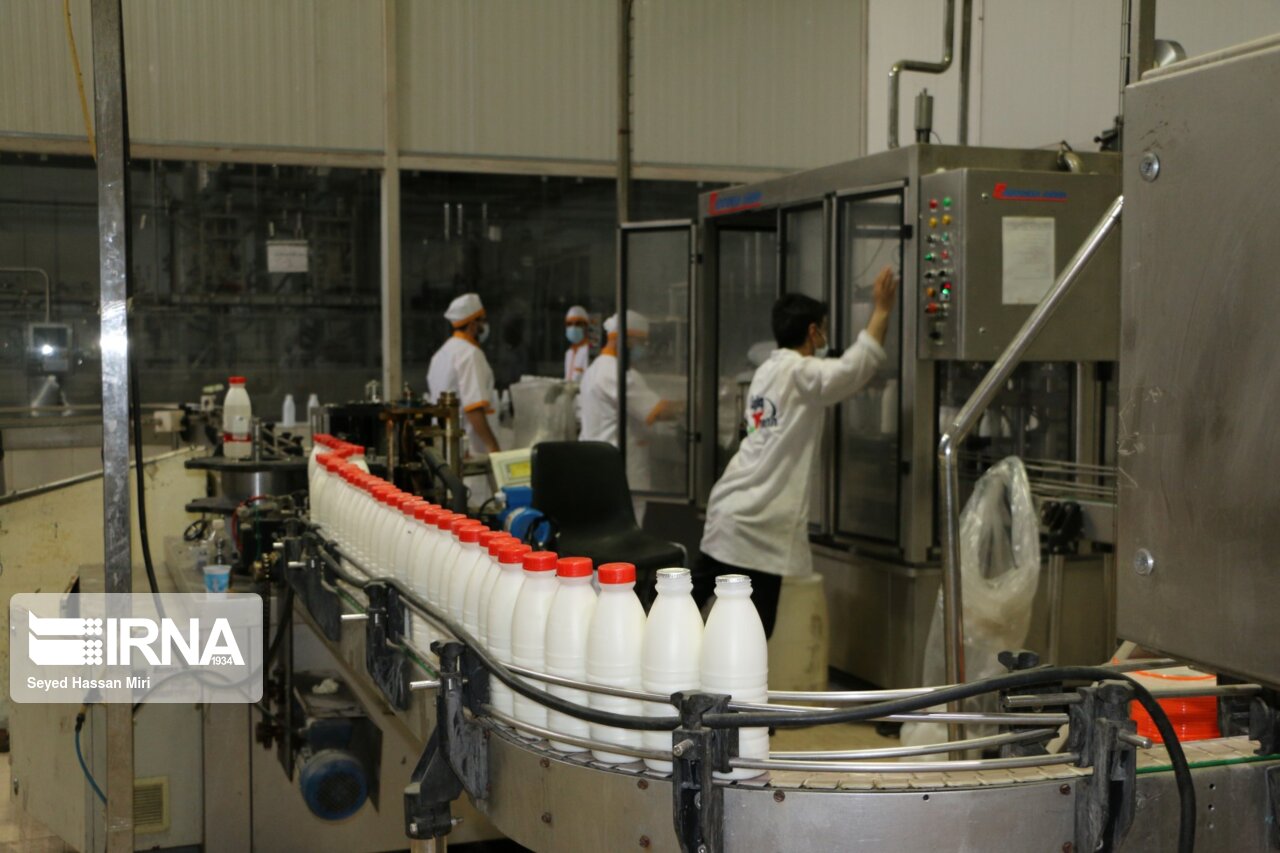 خرید شیرخام از تولیدکنندگان فارس با نرخ تضیمنی الزامی است